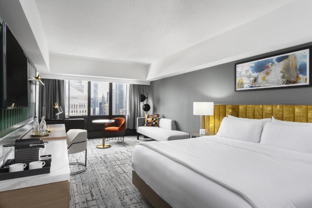 Premium King Room - Communications Accessible interior
